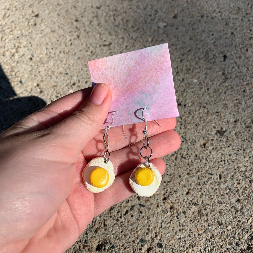 Egg earrings⭐️